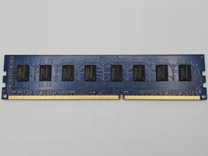 Elpida 2GB DDR3 PC3-10600U (Used) - Image 2