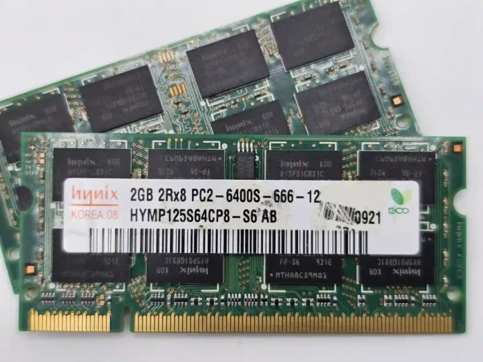 4GB DDR2 SODIMM KIT SKHynix PC2-6400S-666-12 HYMP125S64CP8-S6 AB laptop memory