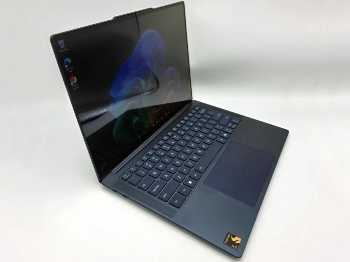 Lenovo Yoga Slim 7x 14 Next Gen AI PC - Image 5